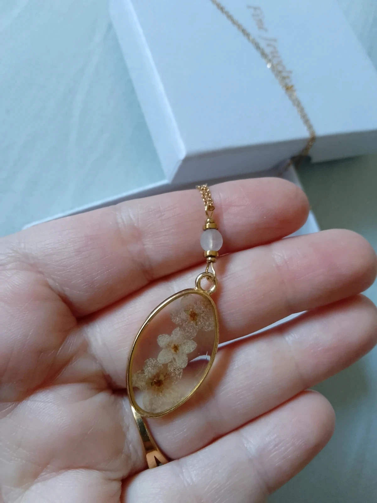 Colar vintage medalhão flores naturais – photo 3